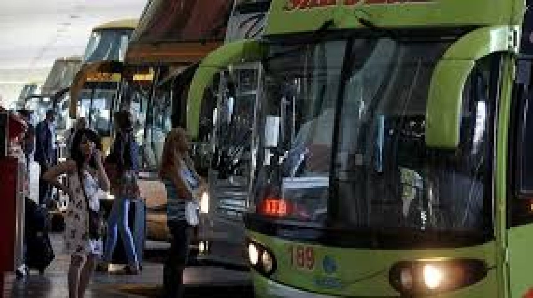 Consejos a tener en cuenta si viajan con menores