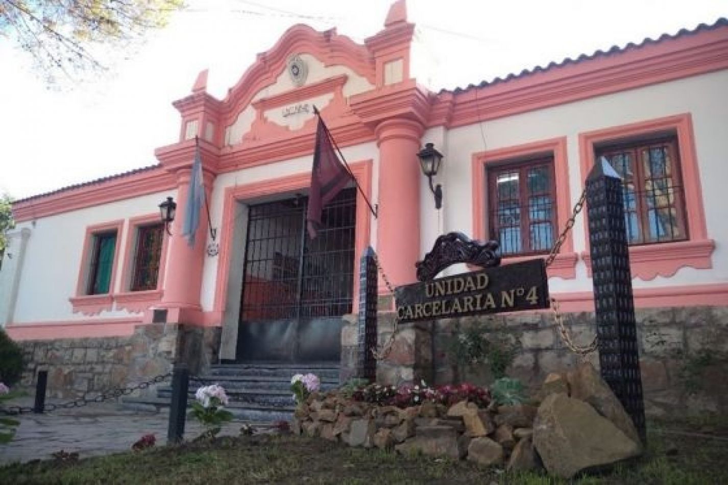 A prisión por corromper a sus hijos
