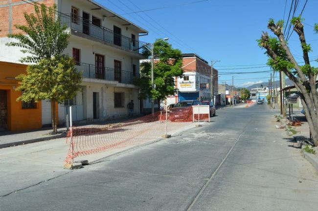 Pavimento en Rioja al 2200