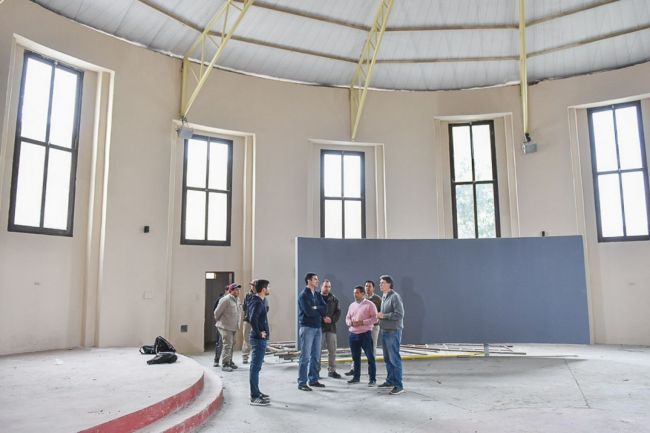 Recorrida de obras en Orán