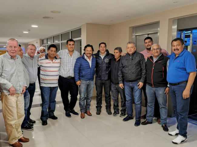 Gremialistas con Sáenz