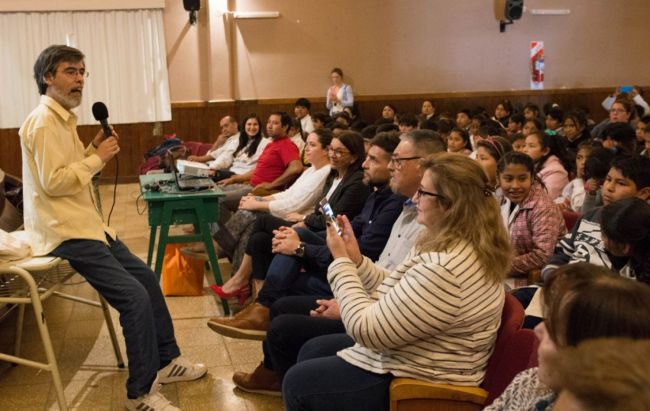 Hablando de astronomía en las escuelas