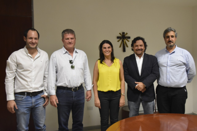 Sáenz con miembros de CAPEMISA