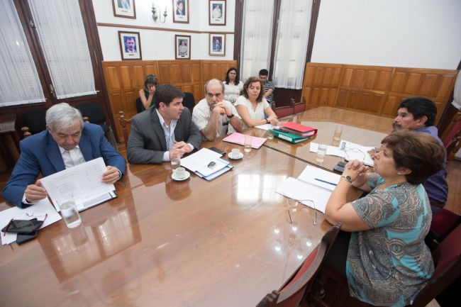 Legisladores con autoridades del Ente Regulador