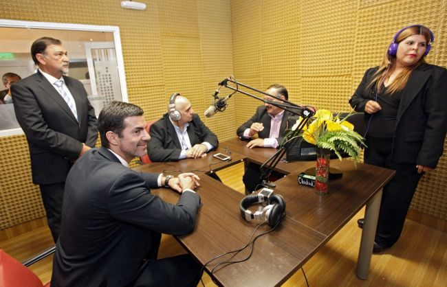 Prometen pluralidad en materia de comunicación