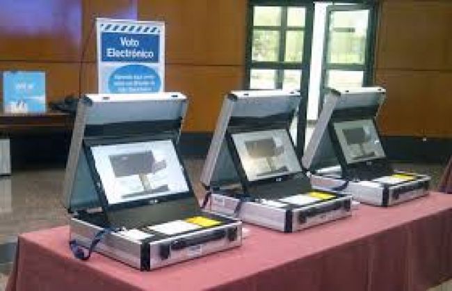 Máquinas de voto electrónico