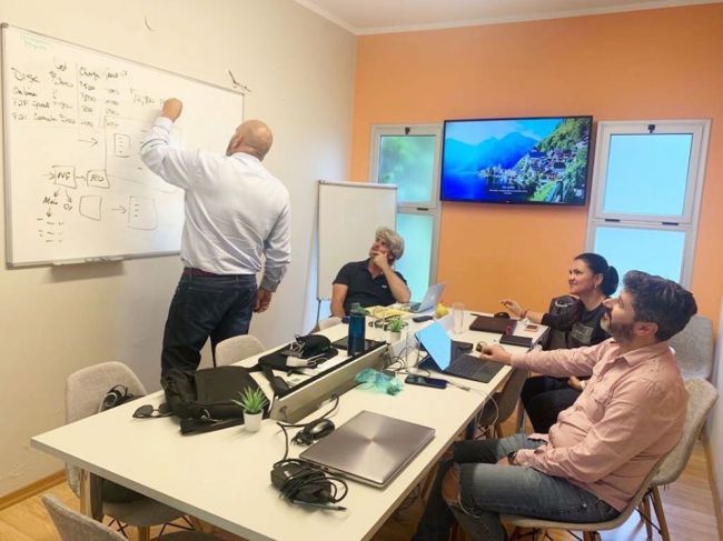 Emprendedores que comparten espacios