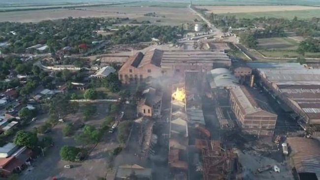 Salta colabora para controlar el Incendio