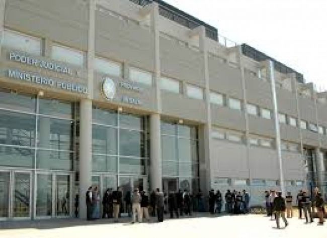 Acorada por el presupuesto judicial