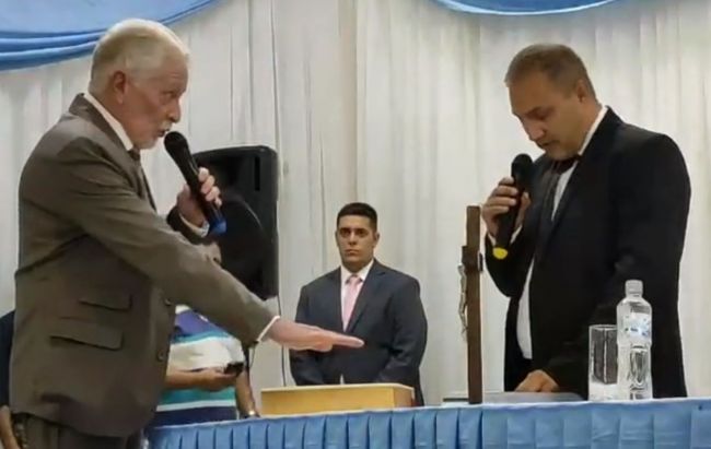 Carlos Funes jura como intendente de Embarcación