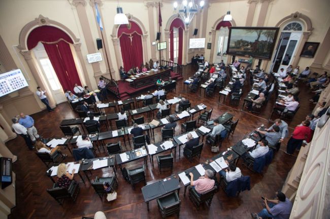 La sesión fue presidida por Esteban Amat Lacroix