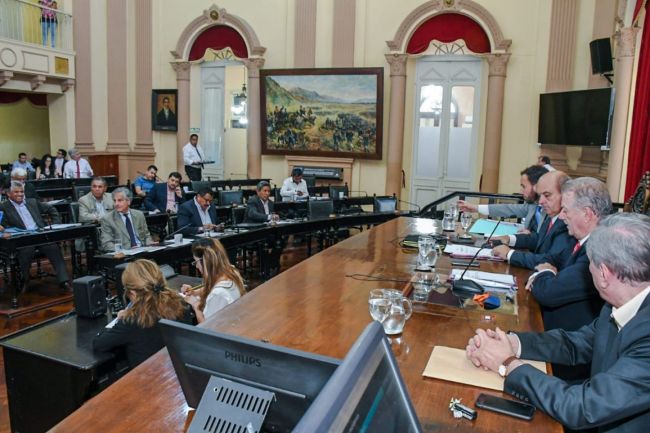 La sesión fue presidida por el vicegobernador Antonio Marocco