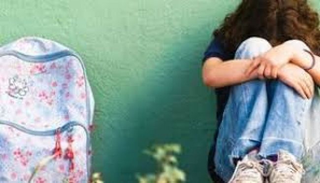 Abusó de sus propias hijas