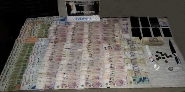 Dinero y drogas requisados