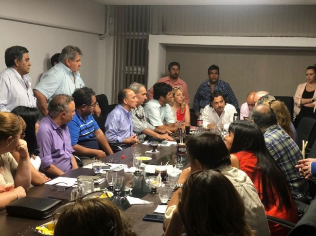 Sáenz interviene personalmente en el conflicto docente