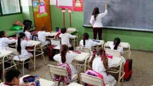 Siguen las clases en las escuelas donde no hay paro