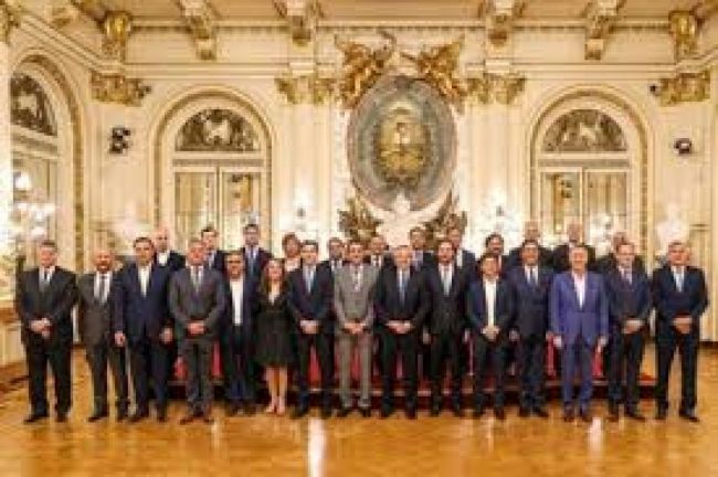 Una de las últimas reuniones del presidente y los gobernadores