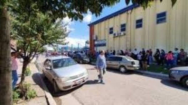 Filas en lugares de abastecimiento