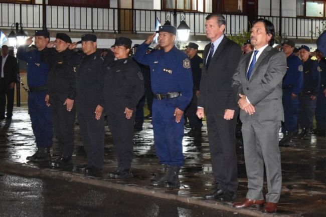 Breve acto por el día de la policía
