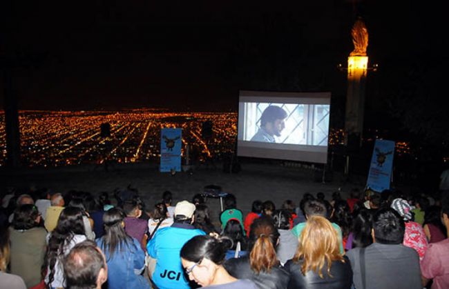 Cine de alto nivel y la ciudad de fondo