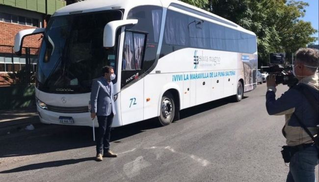 El micro que estuvo detenido en Bs. As.
