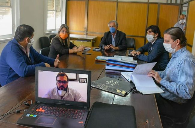 Trabajo presencial y virtual en comisiones