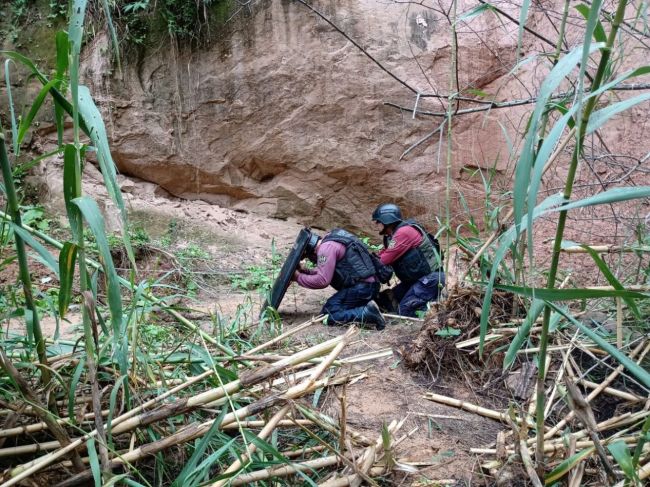 El explosivo fue detonado sin daños a la población