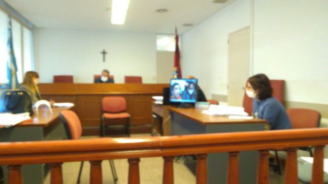 El acusado vio su condena por videoconferencia