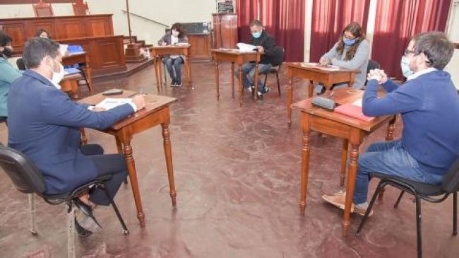 Trabajo presencial en comisiones