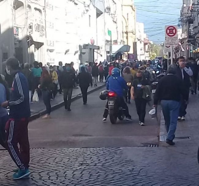 Muchos llegaron al centro este lunes