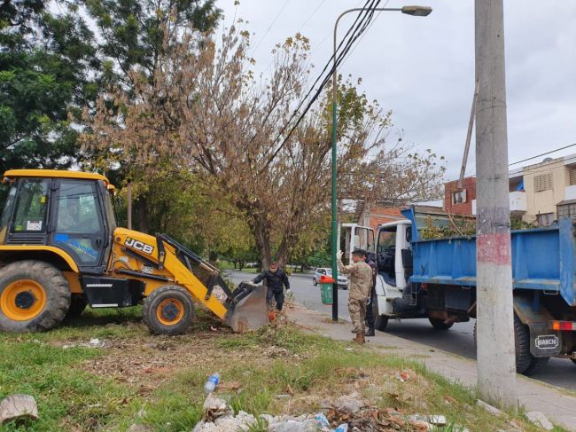 Soldados en el operativo de descacharrado