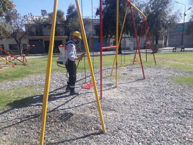 Desinfección de espacios públicos