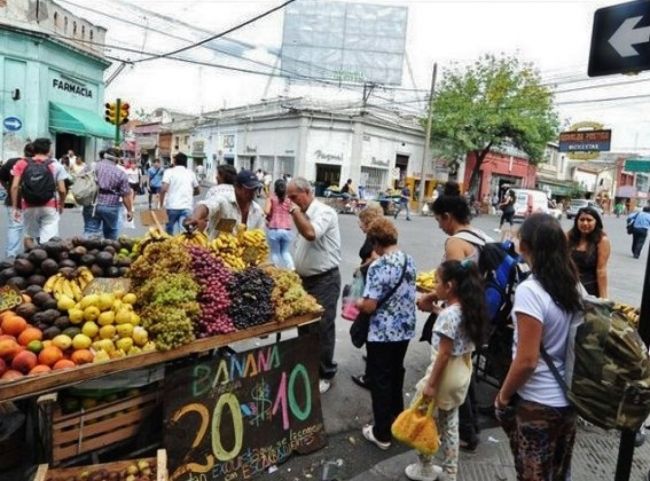 Típicos carros fruteros