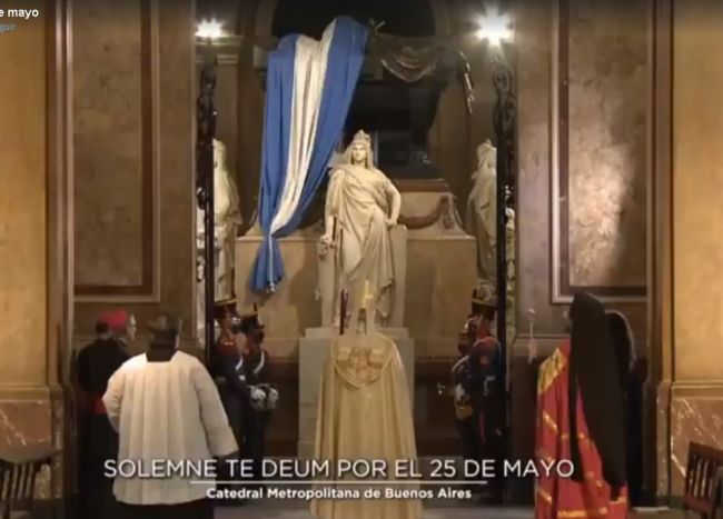 El presidente siguió el Tedeum de manera online