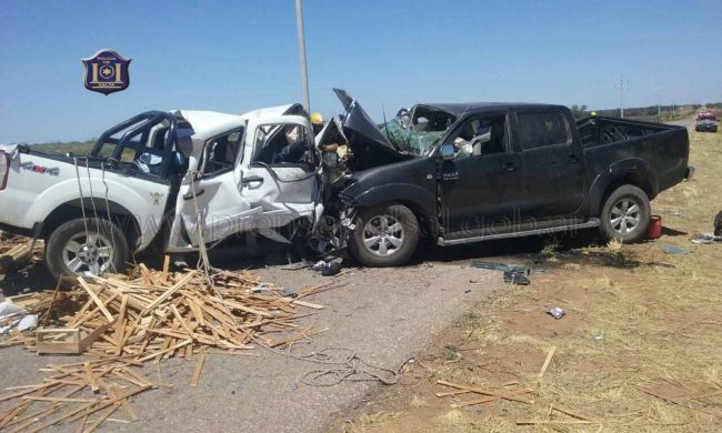 Tremendo impacto frontal costó cuatro vidas