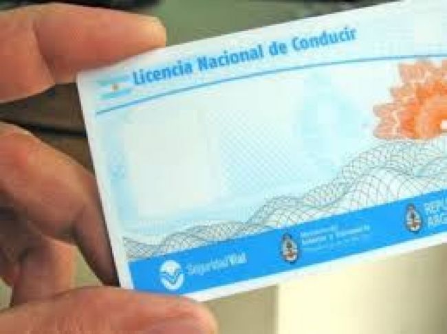 Cae una banda dedicada a las licencias de conducir