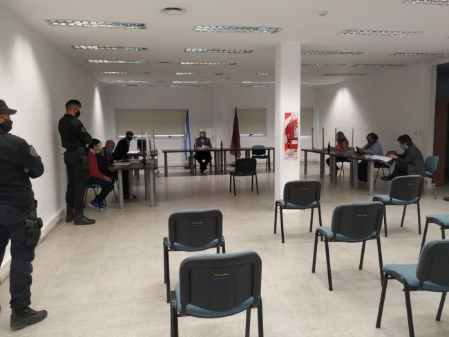 La improvisada sala de juicios