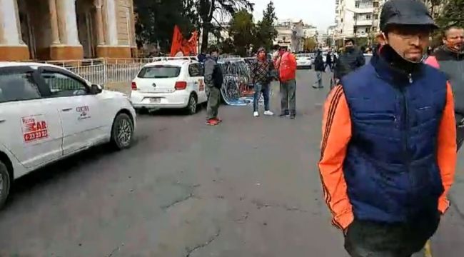 Remiseros en protesta al igual que taxistas