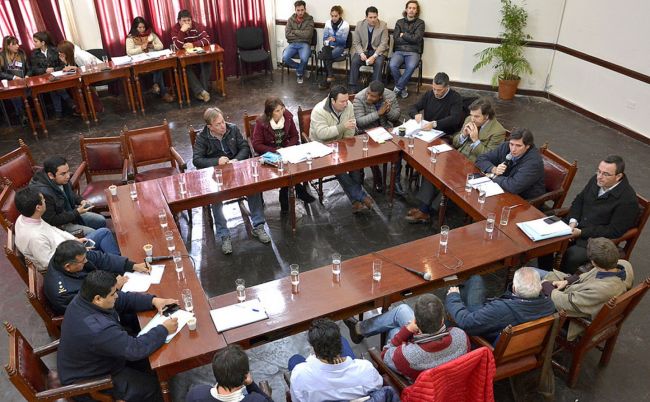 Posiciones encontradas entre concejales y ejecutivo municipal