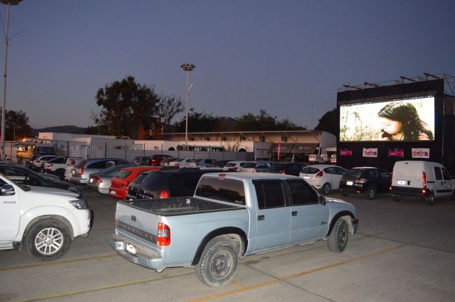 El único cine en funcionamiento en Salta