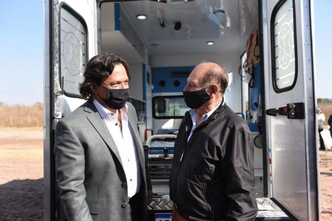 Sáenz con el intendente de Mosconi, Isidro Ruarte