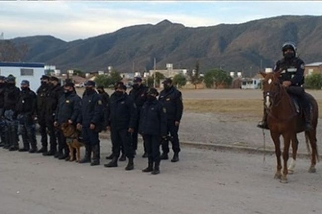 Operativo de seguridad en Cerrillos