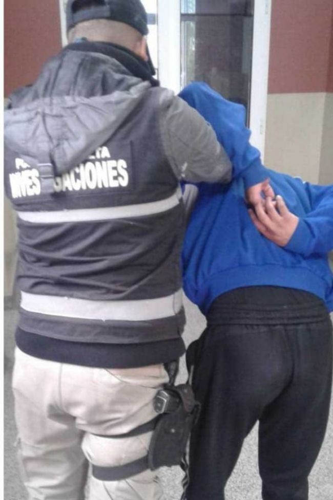 Uno de los detenidos