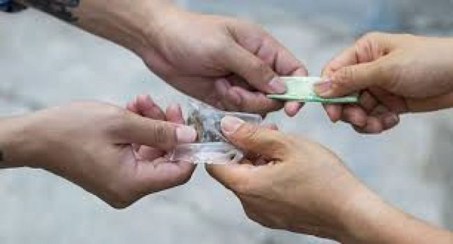 Cuatro años por venta de drogas