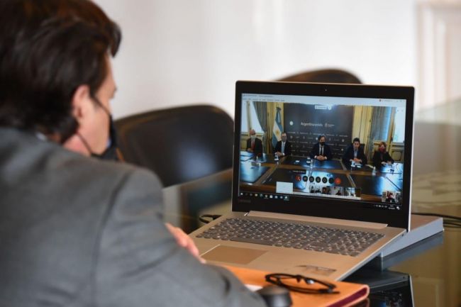 Videoconferencia con Santiago Cafiero