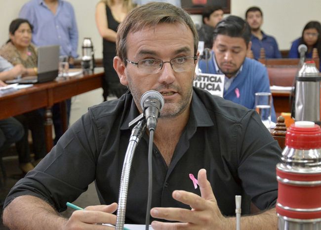 Manifestaciones en el inicio de la sesión