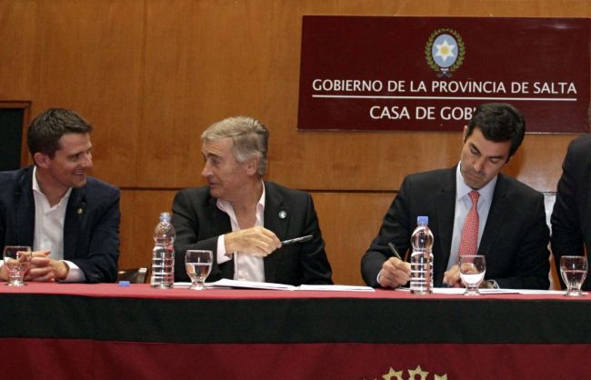 Los convenios se firmaron en la jornada federal de comunicaciones