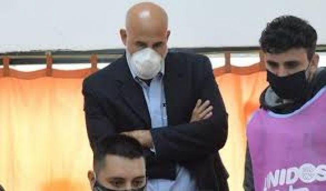 El funcionario quedó aislado