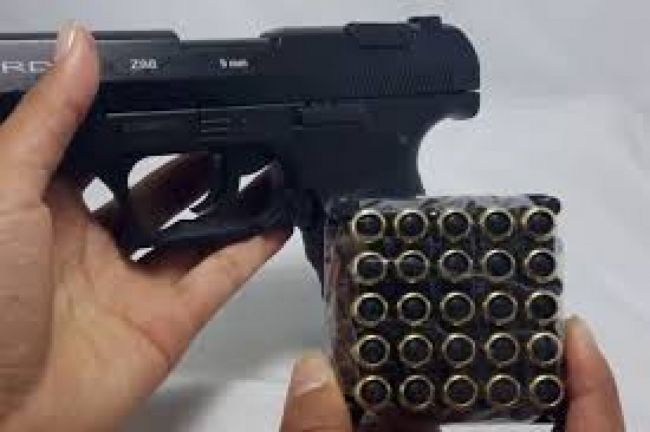 Una bala de goma le hizo estallar el ojo