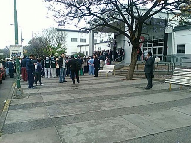 Abrazo simbólico  Crédito: Susana Peralta